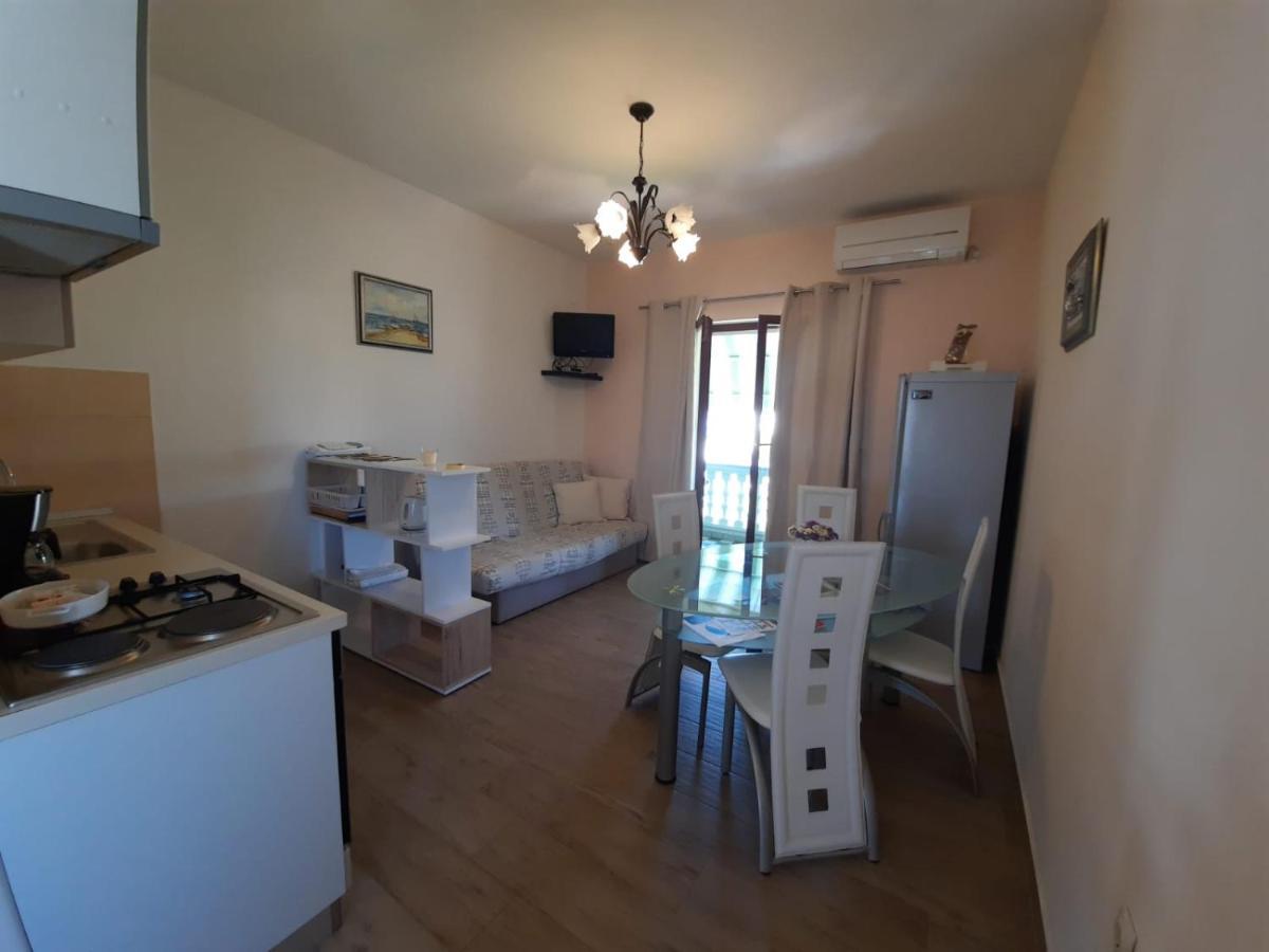 Apartman Barbir Sukošan Dış mekan fotoğraf
